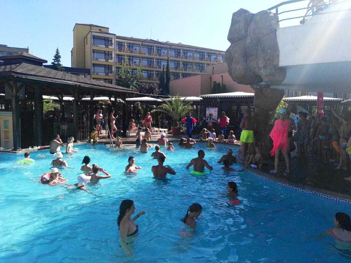 Apartment Konstantin In Trakia Plaza Sunny Beach Dış mekan fotoğraf